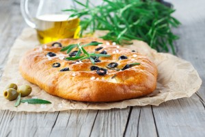 LOU-receta-aceitunas-negras-focaccia